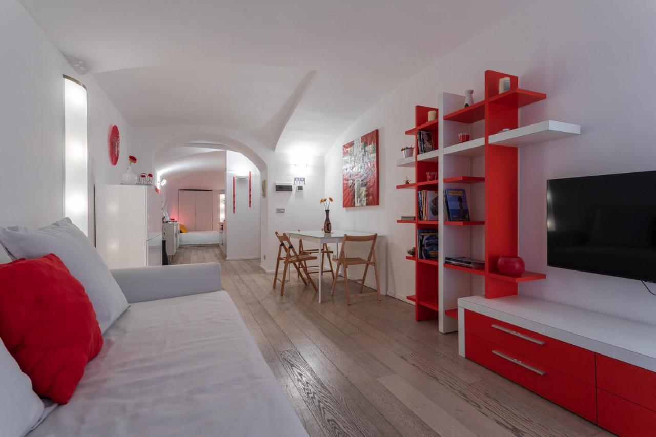Red Studio Near Porta Nuova By Wonderful Italy Turin Exterior photo